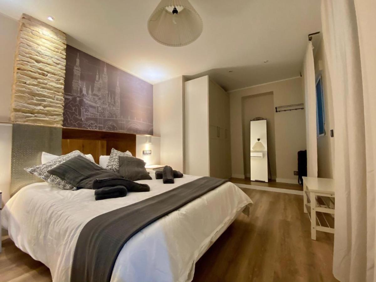 Apartamenticos Studio 39 Zaragoza Dış mekan fotoğraf
